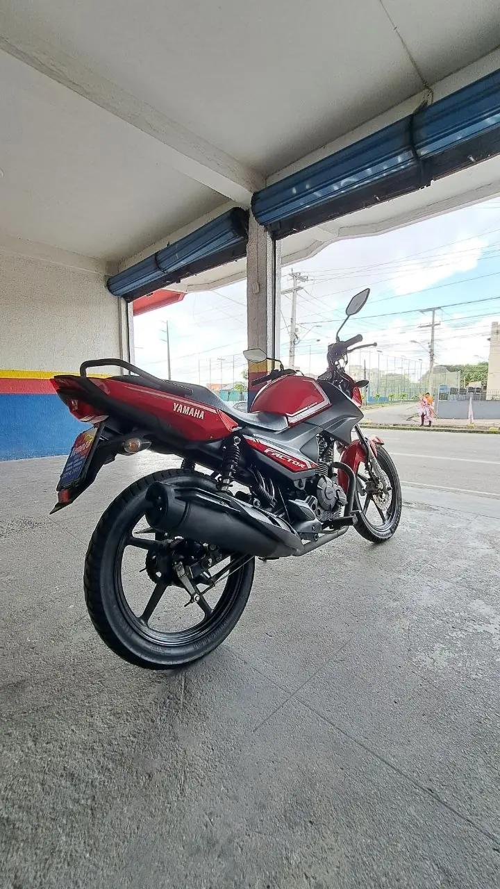 YAMAHA YBR 150 FACTOR ED TRASEIRA DIREITA